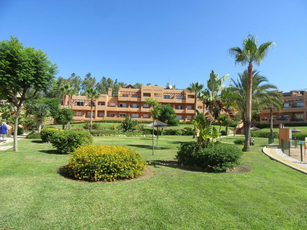 Casares Appart 2 Ch Dans Parc Tropical Avec Vue Sur Mer, Montagne Et Piscine Appartement Buitenkant foto