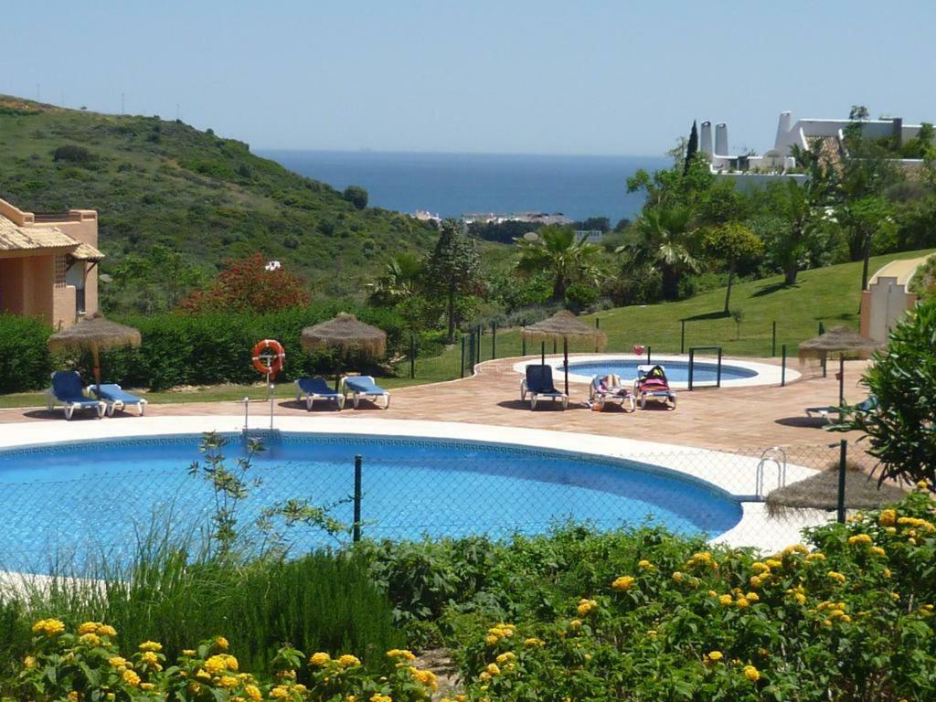 Casares Appart 2 Ch Dans Parc Tropical Avec Vue Sur Mer, Montagne Et Piscine Appartement Buitenkant foto